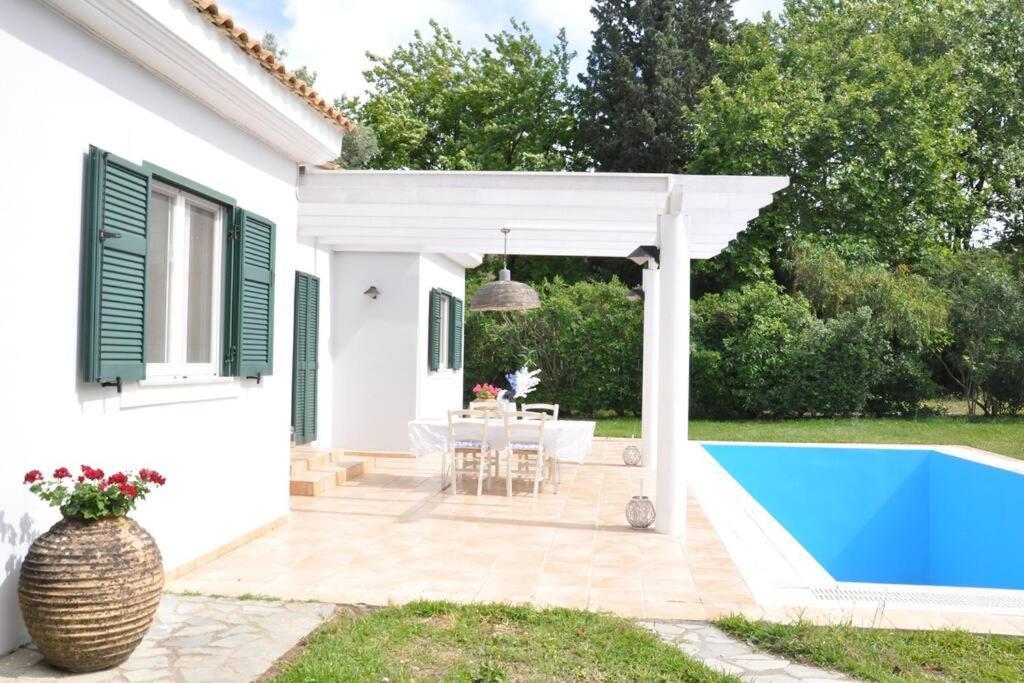 Villa Erietta Near Lefkas Center Apolpaina Exterior photo
